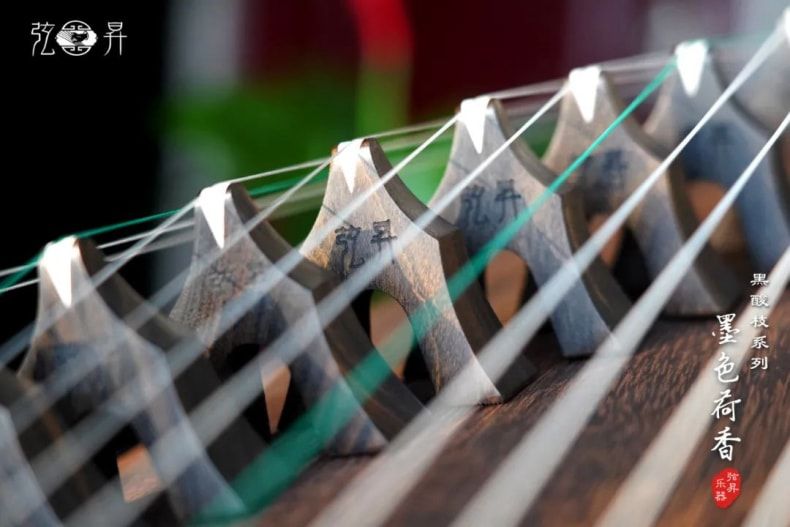 弦昇黑酸枝系列古筝-墨色荷香