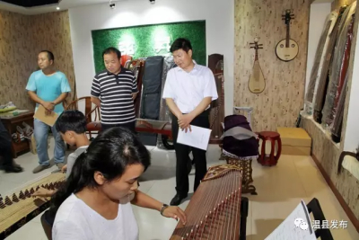 焦作市人社局局长韩明华莅临弦昇乐器厂进行调研指导工作