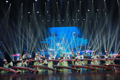 2024河南广播电视台少儿春晚圆满录制并播出，古筝由弦昇提供